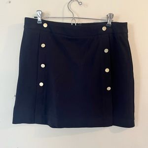 Rachel Zoe size 10 button black skirt. Holiday party outfit 🎄⛄️